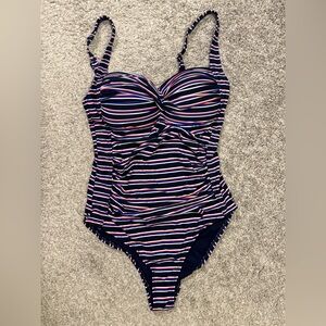 Niptuck swimsuit size 4 US (new)